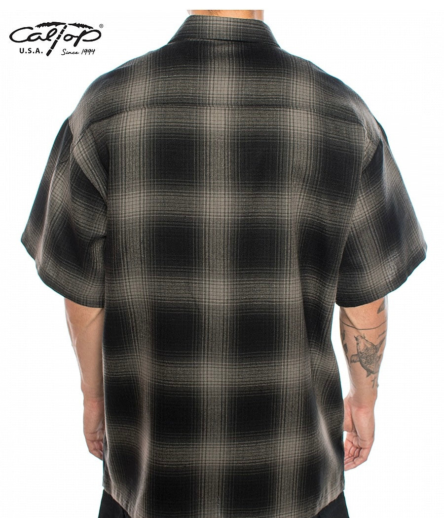 Cal Top Men’s Short Sleeve Plaid Shirt – Charcoal/Black